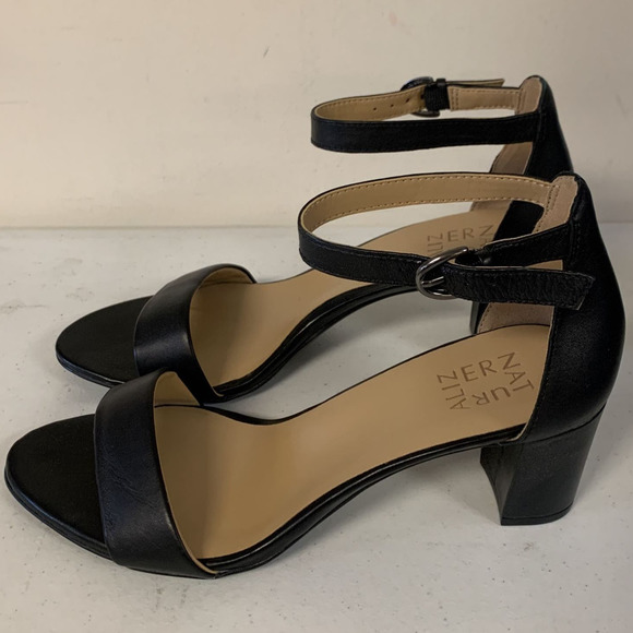 Naturalizer Women's SIZE 9 M Vera Ankle Strap Block Heel Dress Sandal, B… - Picture 3 of 7